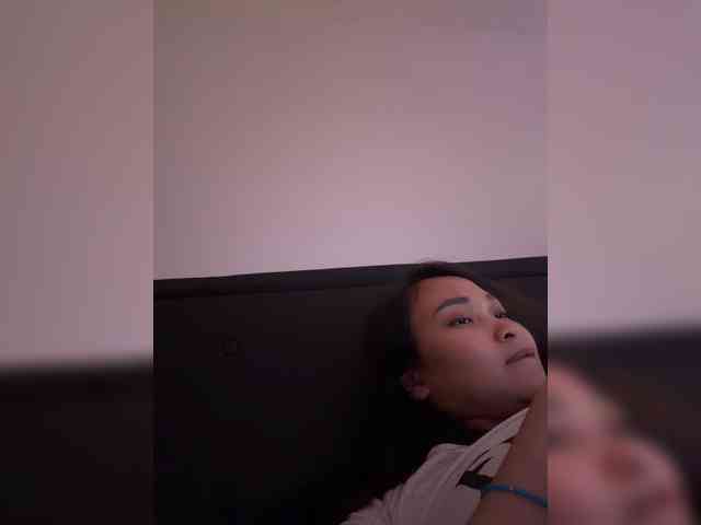 RozyElle webcam