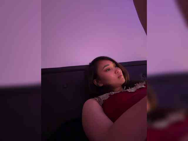 RozyElle webcam