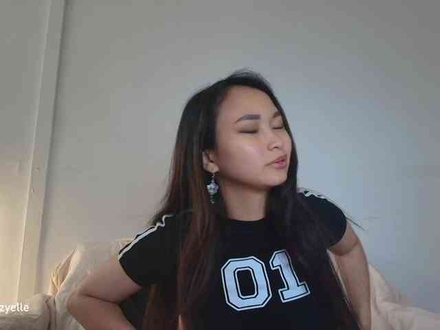 RozyElle webcam