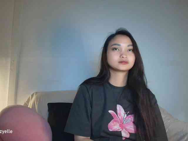 RozyElle webcam