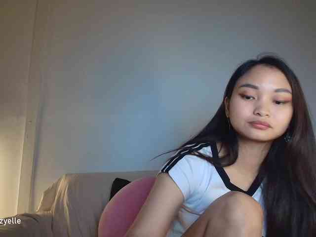 RozyElle webcam