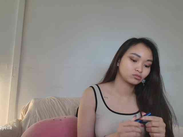 RozyElle webcam