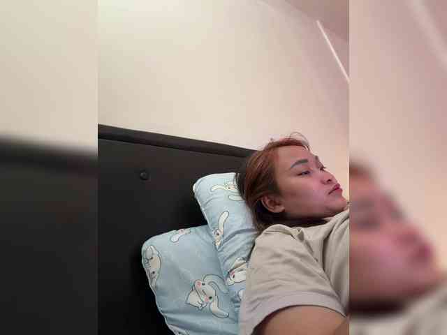 RozyElle webcam