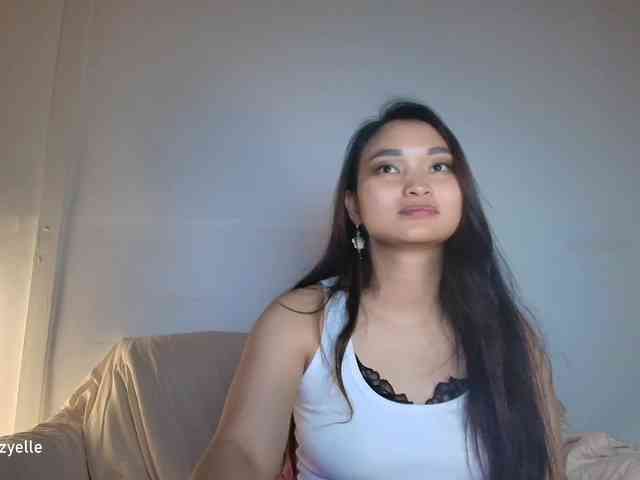 RozyElle webcam
