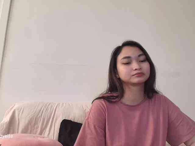 RozyElle webcam