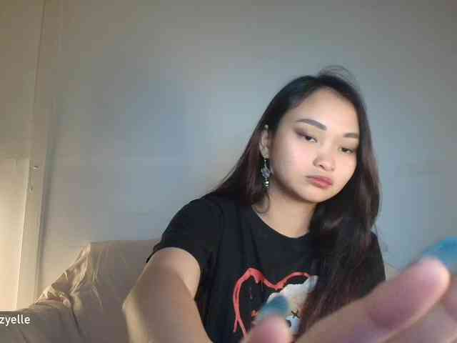 RozyElle webcam