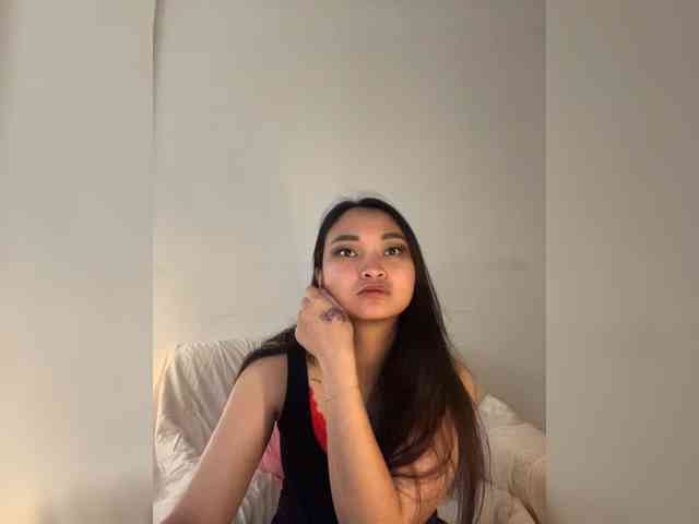 RozyElle webcam