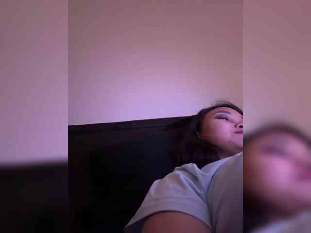 RozyElle webcam