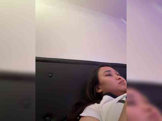 RozyElle webcam