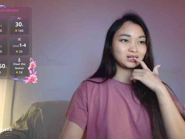 RozyElle webcam