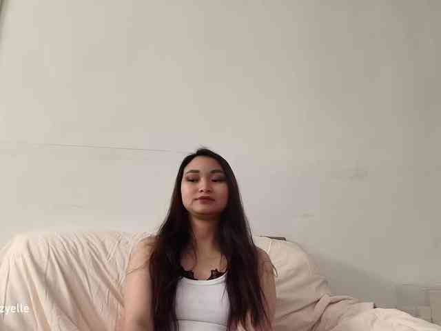 RozyElle webcam