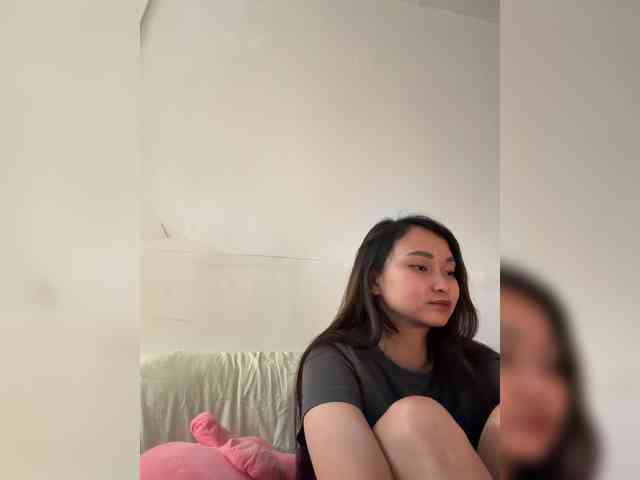 RozyElle webcam