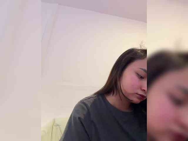 RozyElle webcam
