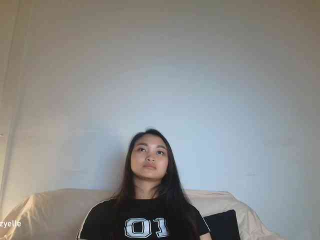 RozyElle webcam
