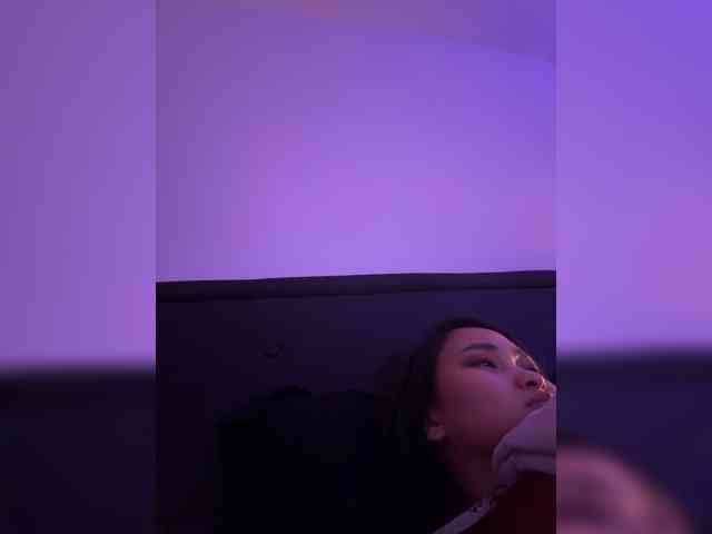 RozyElle webcam