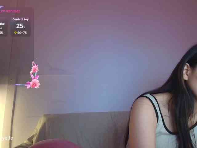 RozyElle webcam