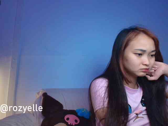 RozyElle webcam