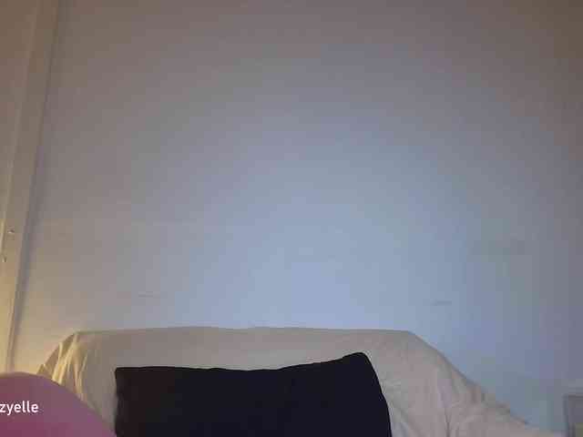 RozyElle webcam