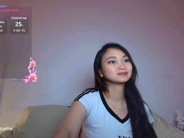 RozyElle webcam