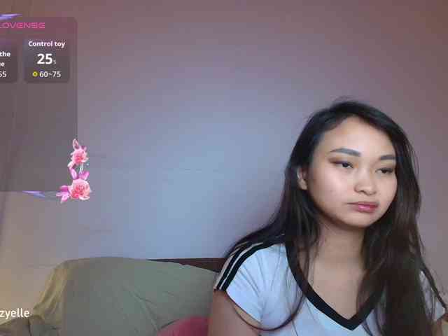 RozyElle webcam