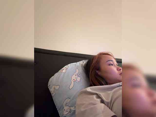 RozyElle webcam