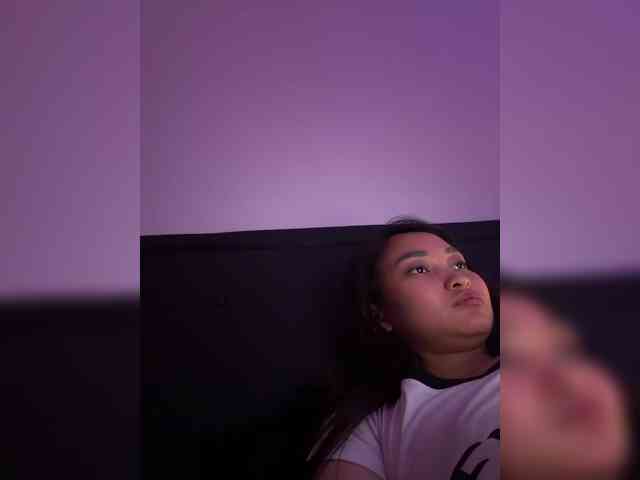 RozyElle webcam