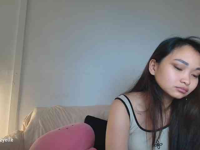 RozyElle webcam