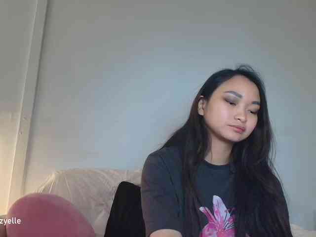RozyElle webcam