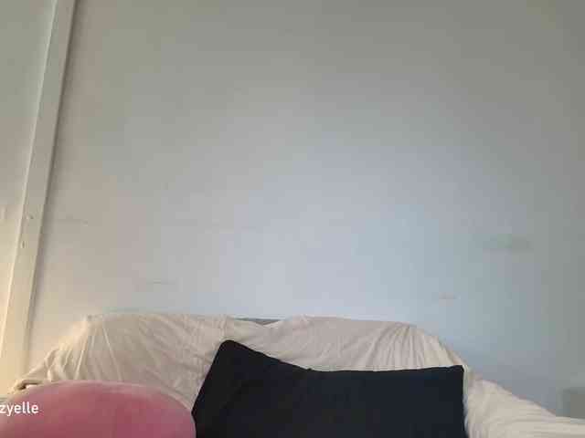 RozyElle webcam