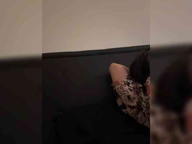 RozyElle webcam