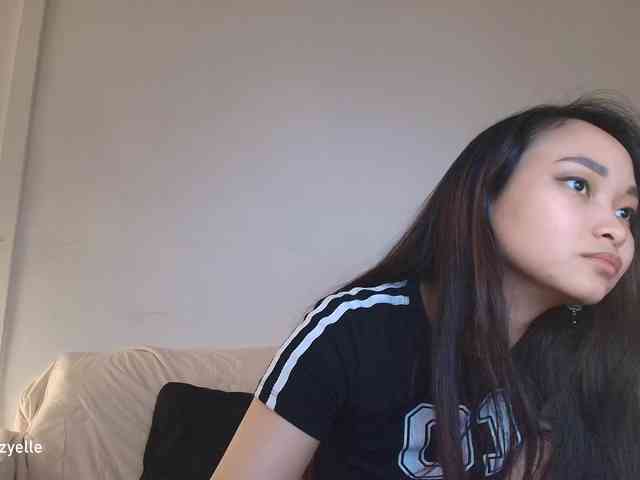 RozyElle webcam