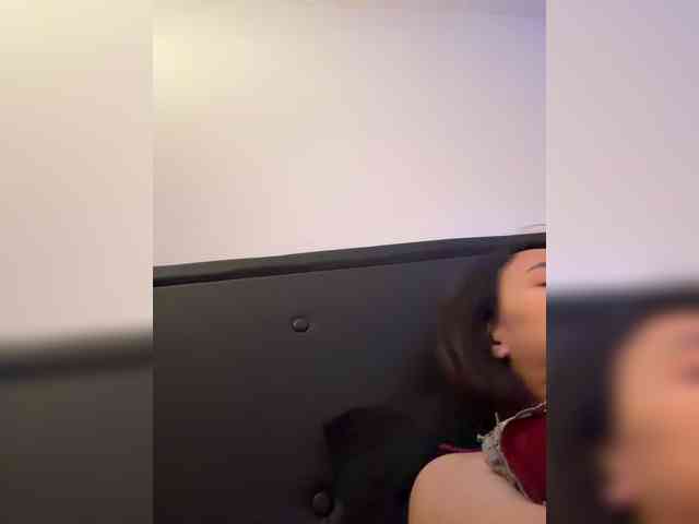RozyElle webcam