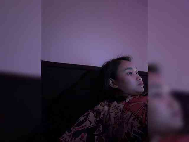 RozyElle webcam