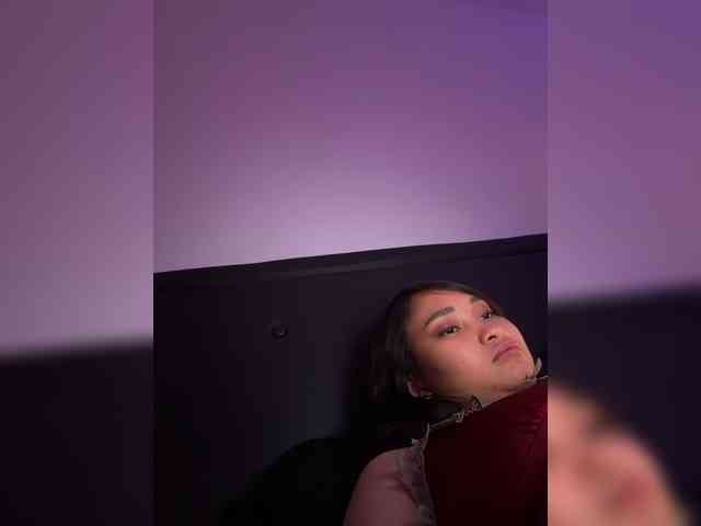 RozyElle webcam