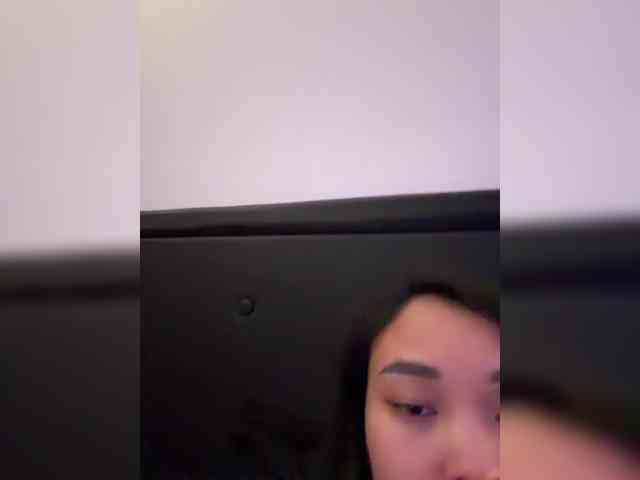 RozyElle webcam