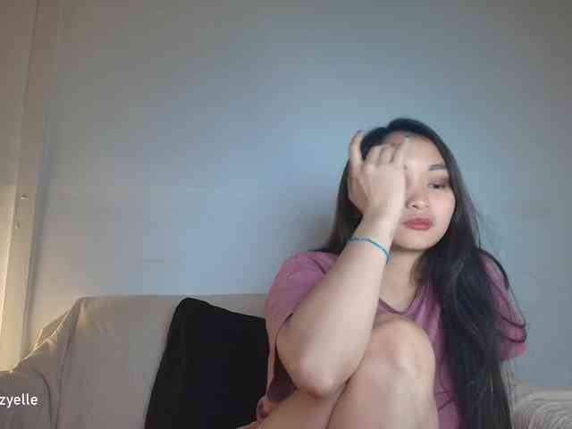 RozyElle webcam
