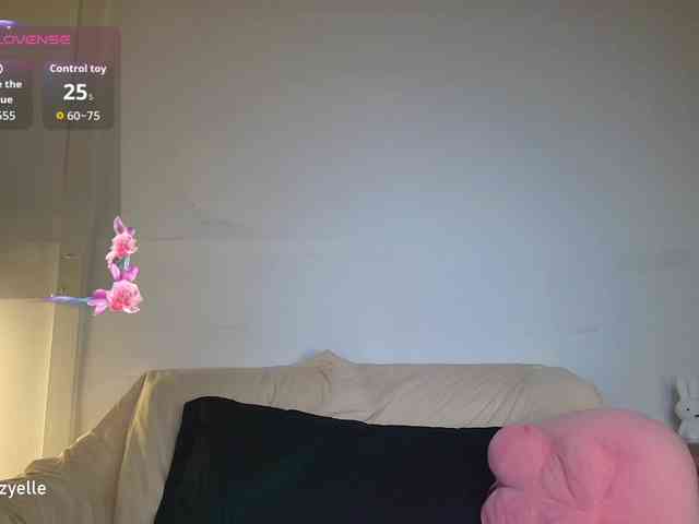 RozyElle webcam