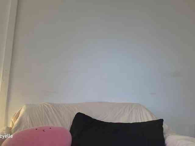 RozyElle webcam