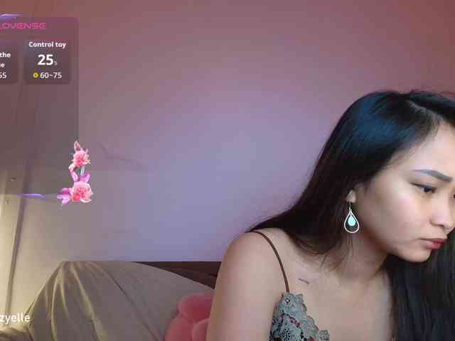 RozyElle webcam