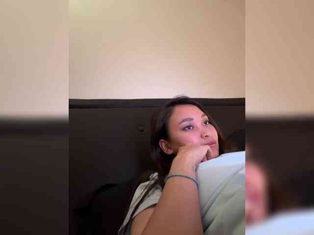 RozyElle webcam