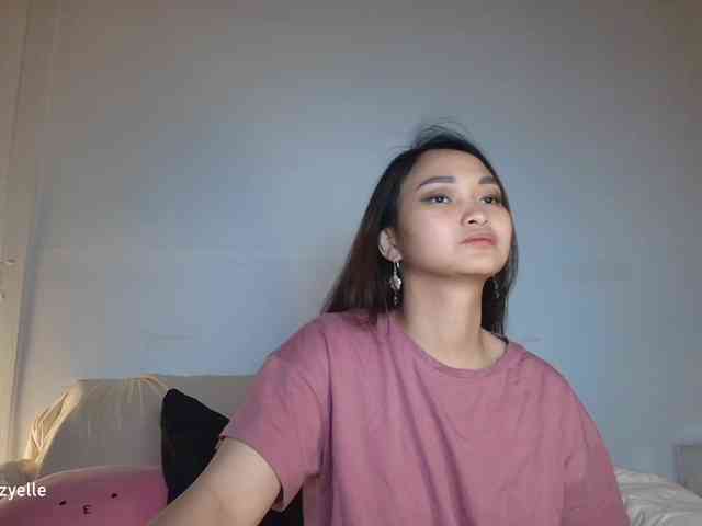 RozyElle webcam