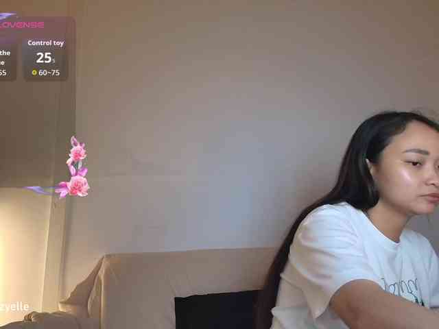 RozyElle webcam