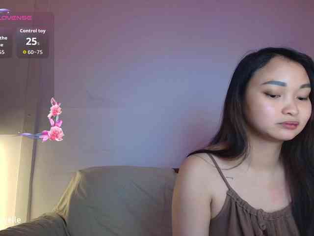 RozyElle webcam