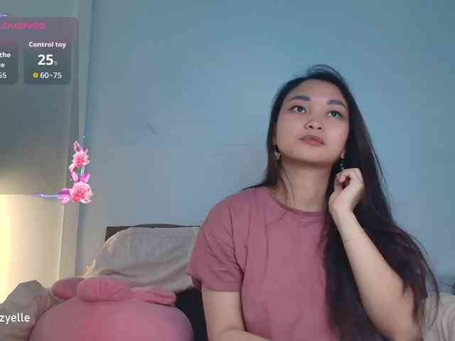 RozyElle webcam