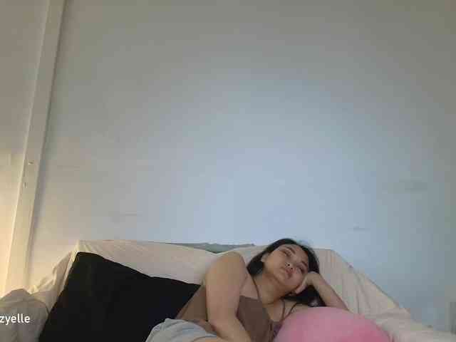 RozyElle webcam