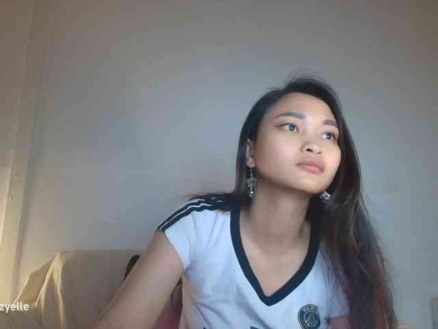 RozyElle webcam
