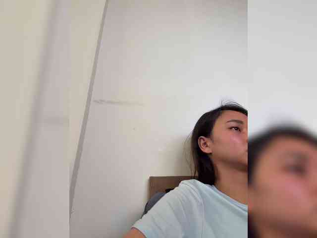 RozyElle webcam