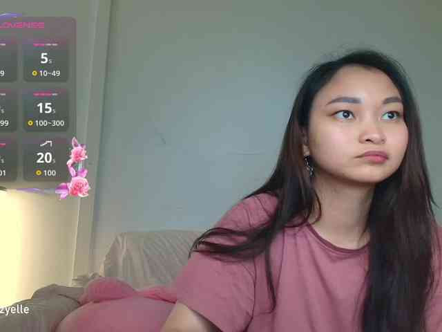 RozyElle webcam