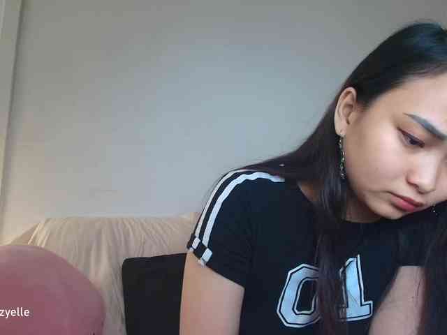 RozyElle webcam