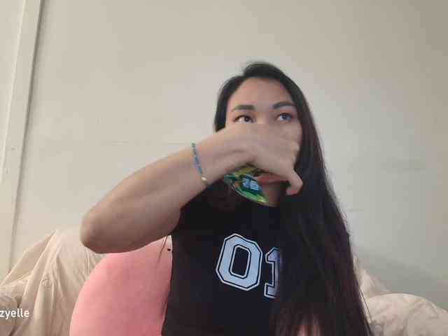 RozyElle webcam
